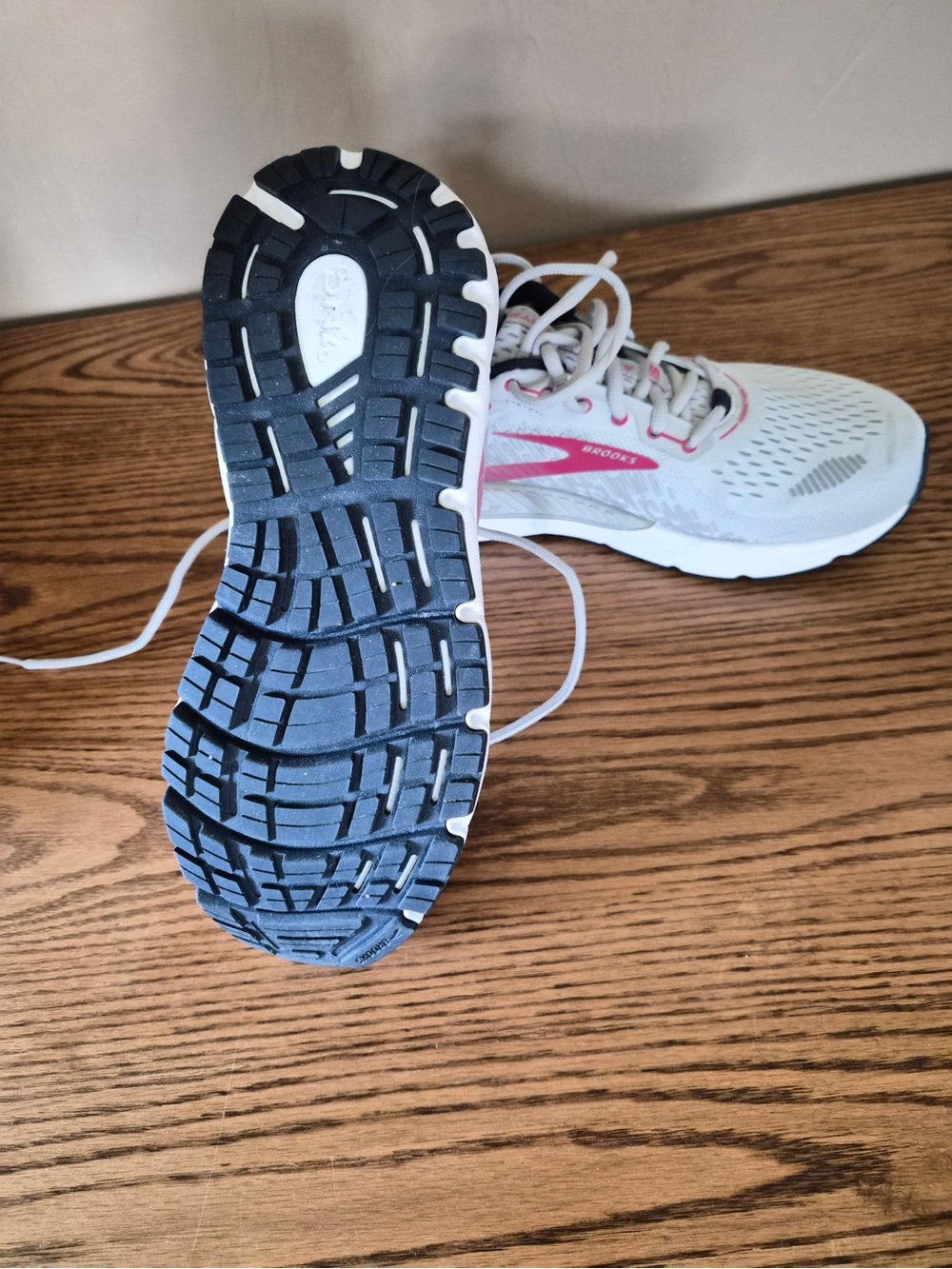 Brooks Addiction 15 running shoe - Picture 2 of 2